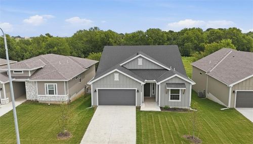 20665 Skyview Ln, Spring Hill, KS, 66083-7606 | Card Image