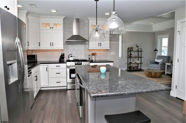 336 32 Nd St S, House other with 5 bedrooms, 4 bathrooms and null parking in Brigantine NJ | Image 5