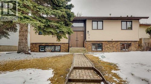 19 Bettenson St, Red Deer, AB, T4R1J5 | Card Image