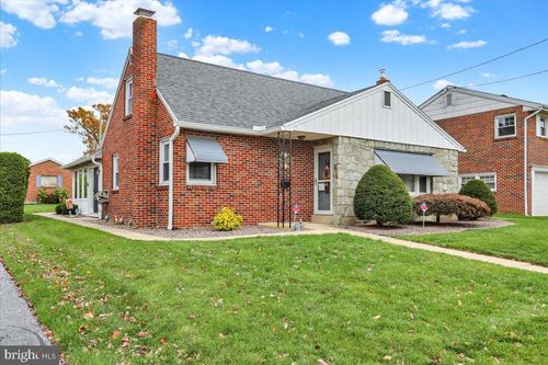 3423 Boyer St, READING, PA, 19605-2534 | Card Image