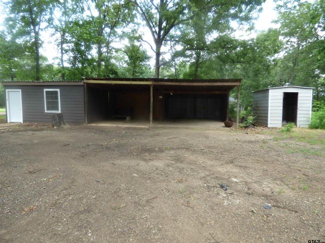 596 County Road 4218, House other with 3 bedrooms, 2 bathrooms and null parking in Mount Pleasant TX | Image 6
