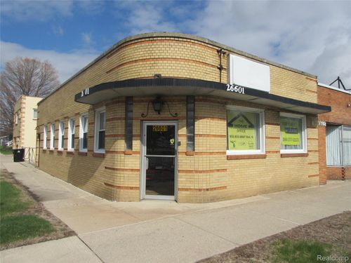 26601 Gratiot Ave, Roseville, MI, 48066-3372 | Card Image