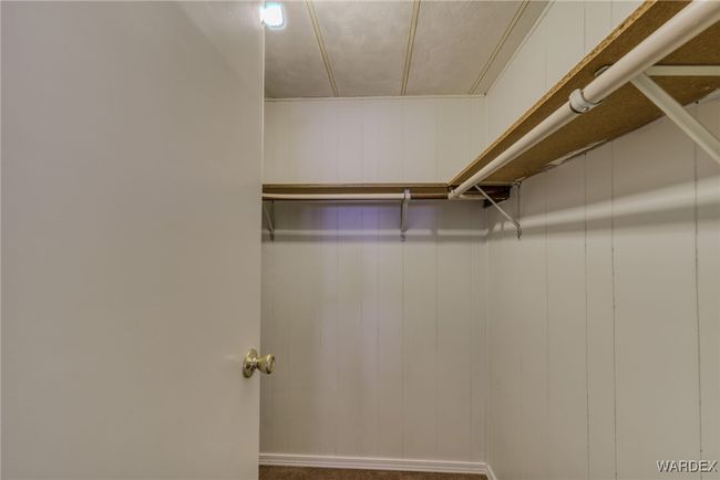 Closet | Image 33