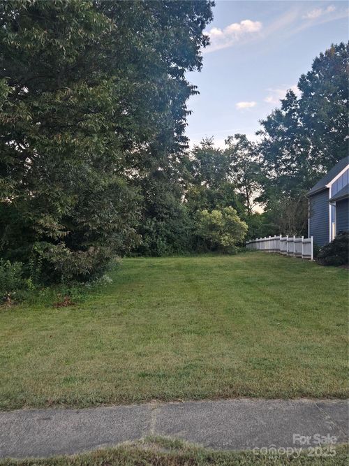 1015 Harrill St, Charlotte, NC, 28205-2722 | Card Image