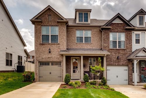 1422 Channing Dr, Thompsons Station, TN, 37179-2900 | Card Image