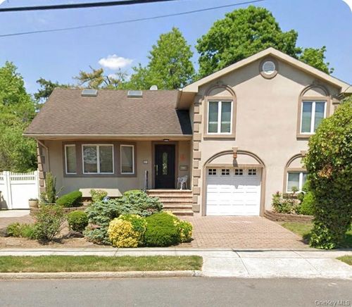 510 Woodmere Boulevard, Hempstead, NY, 11598 | Card Image