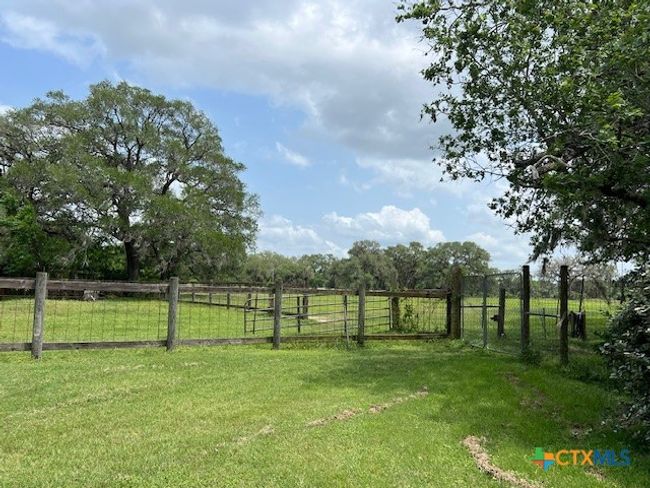 1037 Noll Rd, House other with 3 bedrooms, 3 bathrooms and null parking in Meyersville TX | Image 36