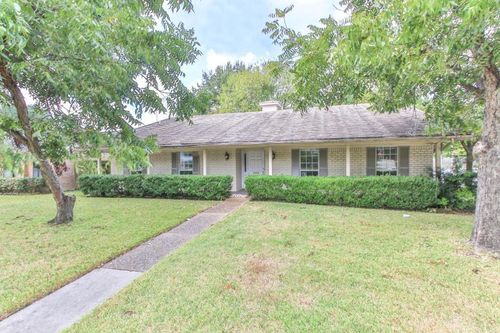 3839 Sun Valley Dr, Houston, TX, 77025-4138 | Card Image