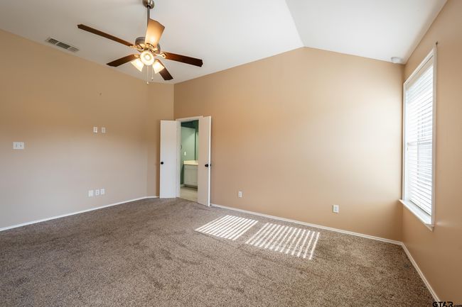 5709 Mustang Trl, House other with 4 bedrooms, 2 bathrooms and null parking in Tyler TX | Image 12