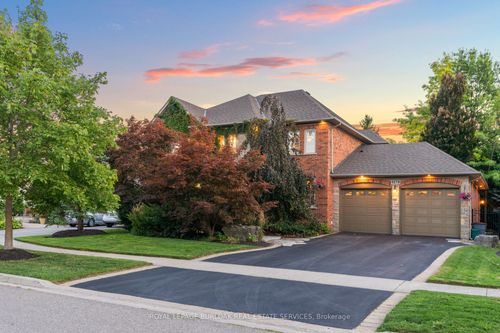 4278 Clubview Dr, Burlington, ON, L7M4X1 | Card Image