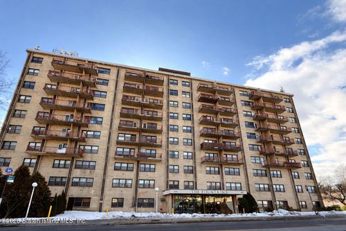 6f-1000 Clove Rd, Staten Island, NY, 10301-3647 | Card Image