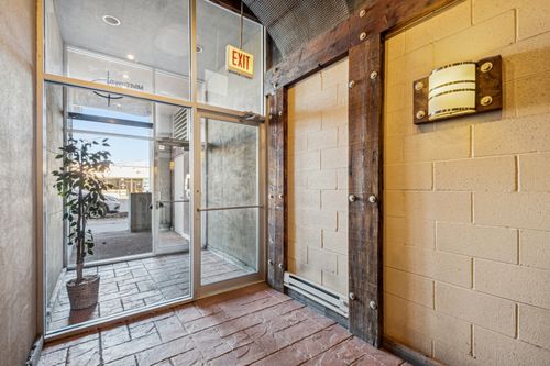 205-2356 N Elston Ave, Chicago, IL, 60614 | Card Image