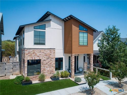 1136 Hauptstrasse, New Braunfels, TX, 78130-6511 | Card Image