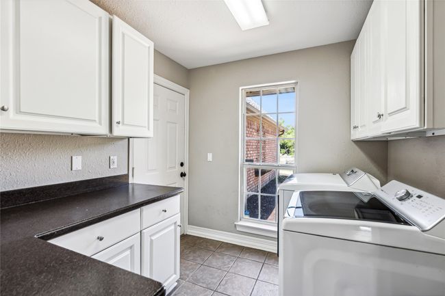 Laundry Room | Image 14