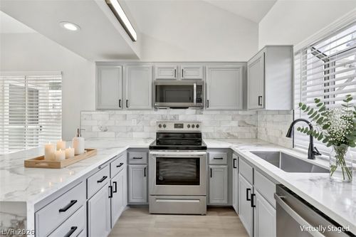 8913 Antioch Way, Las Vegas, NV, 89117-2470 | Card Image