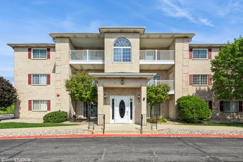 unit-33-2035 W 75th Pl, Merrillville, IN, 46410-4708 | Card Image