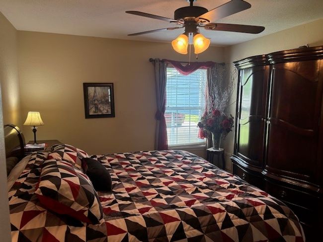 Master Bedroom | Image 7