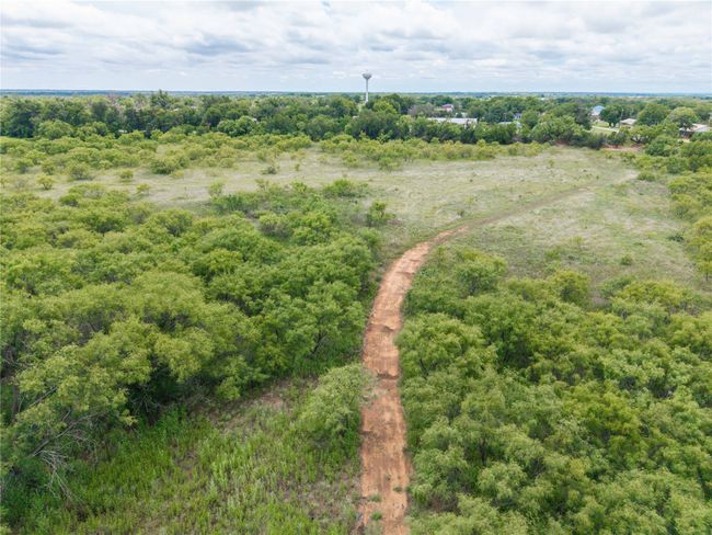 1101 W Hall St, House other with 3 bedrooms, 2 bathrooms and null parking in Bangs TX | Image 38