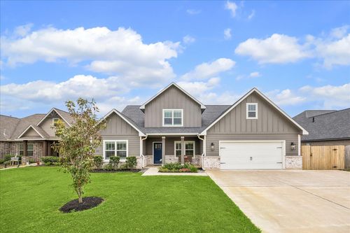 111 Creekside Ln, Lake Jackson, TX, 77566-4688 | Card Image