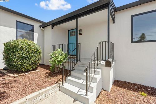 18878 Brickell Way, Castro Valley, CA, 94546 | Card Image