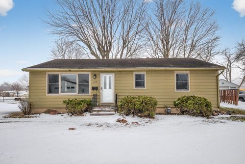 304 16th Ave Ne, Austin, MN, 55912-4924 | Card Image