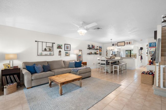 2116 Ne 44 Th St, Townhouse with 2 bedrooms, 2 bathrooms and null parking in Lighthouse Point FL | Image 7