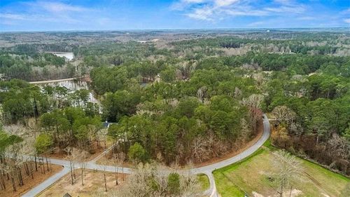 595 N Lake Circle N, Oxford, GA, 30054 | Card Image