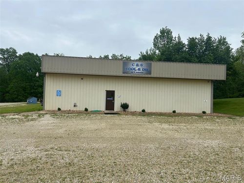 107 E Industrial Dr, New Haven, MO, 63068 | Card Image