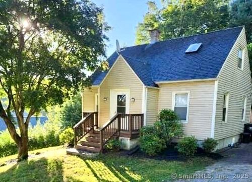 3 Willow St, Seymour, CT, 06483-3668 | Card Image