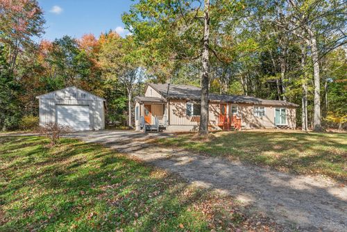 594 Middlesex Road, Topsham, ME, 04086 | Card Image