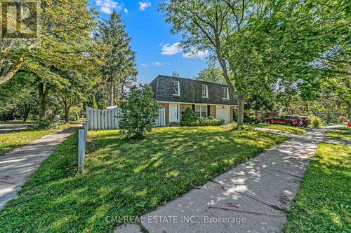 39 Brightway Crescent, Richmond Hill (North Richvale), ON, L4C5A1 | Card Image