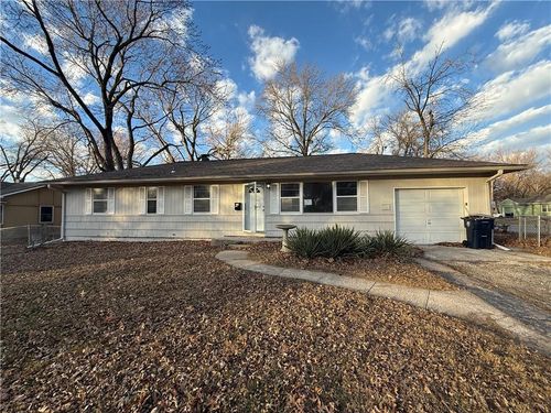 4516 E 112th Ter, Kansas City, MO, 64137-2445 | Card Image