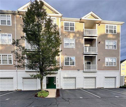 apt-202-108 Mill St, Woonsocket, RI, 02895-2176 | Card Image
