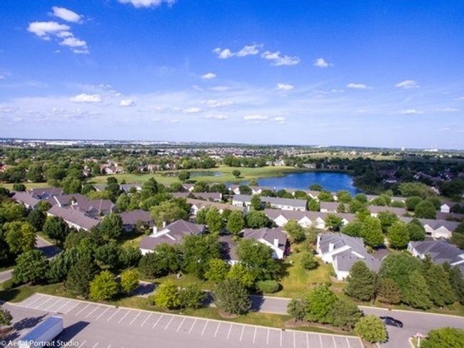 21513 W Douglas Ln, Condo with 3 bedrooms, 2 bathrooms and 2 parking in Plainfield IL | Image 30