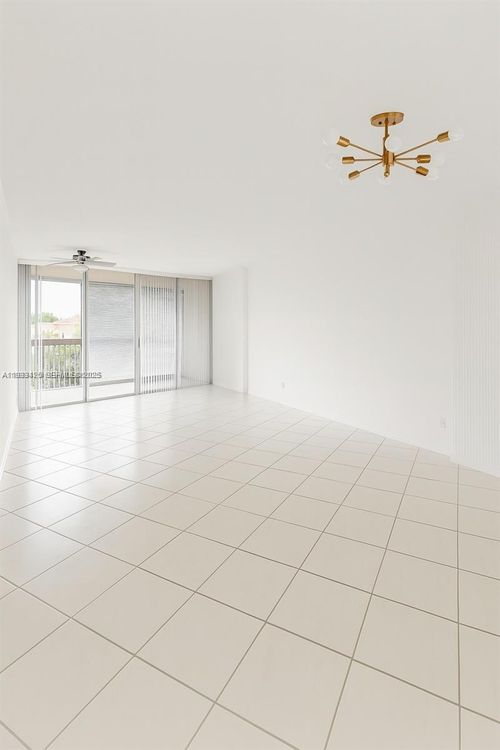 apt-6r-6921 Environ Blvd, Lauderhill, FL, 33319-4209 | Card Image