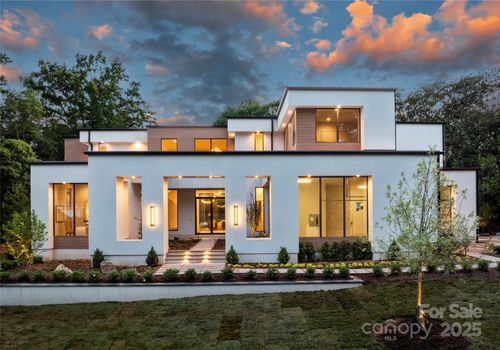 3630 Foxcroft Rd, Charlotte, NC, 28211-3700 | Card Image