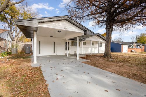 904 Dee Ln, Bedford, TX, 76022-7217 | Card Image