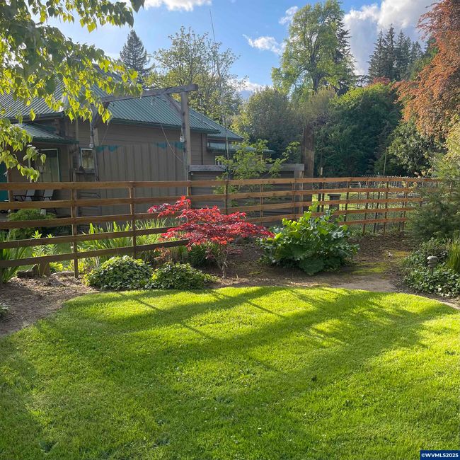 731 Nw Sunset Ct, House other with 3 bedrooms, 2 bathrooms and null parking in Mill City OR | Image 25