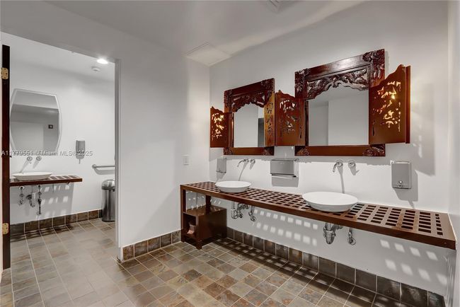 APT-610 - 10 Sw South River Dr, Condo with 2 bedrooms, 2 bathrooms and null parking in Miami FL | Image 7