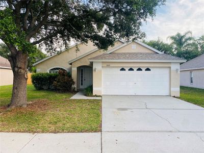 32115 Cypress Valley Drive, House other with 3 bedrooms, 2 bathrooms and null parking in Wesley Chapel FL | Image 1