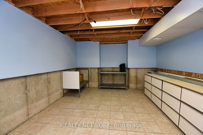 14 Ingrid Crt, House other with 6 bedrooms, 4 bathrooms and 1 parking in Hamilton ON | Image 35