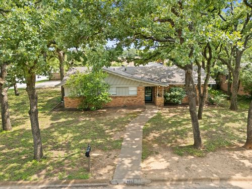 521 Brookview Dr, Hurst, TX, 76054-3431 | Card Image