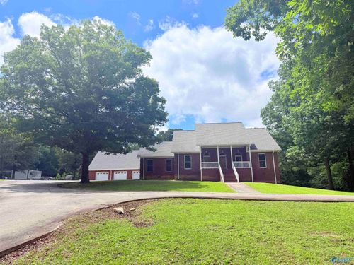 51 Oak Pl, Union Grove, AL, 35175-9424 | Card Image