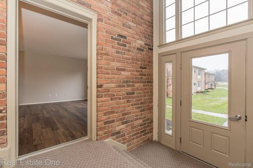 unit-312-436 Romeo Rd, Rochester, MI, 48307-1664 | Card Image