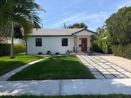 211 Princeton Dr, Lake Worth Beach, FL, 33460-6236 | Card Image