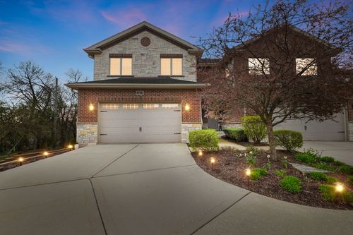 2211 Maple Hill Ct, Downers Grove, IL, 60515-4432 | Card Image
