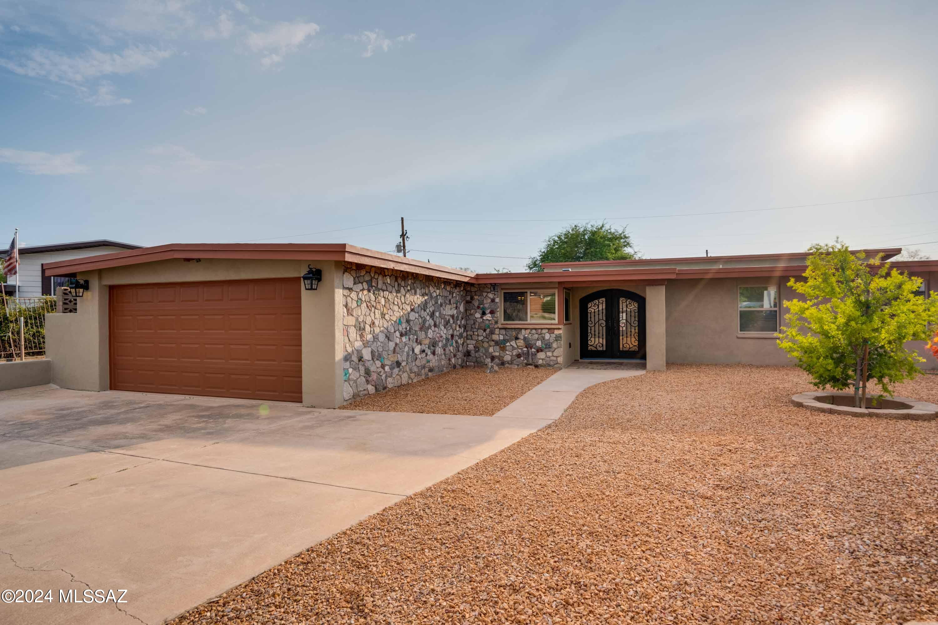 Brent Pl, Tucson, AZ 85710