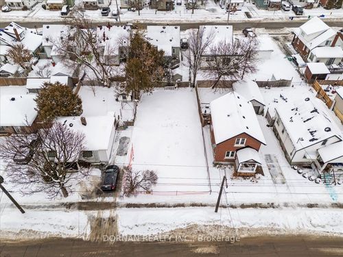 434 Edison Ave, Peterborough, ON, K9J4G3 | Card Image