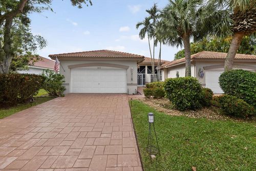 9572 Crescent View Dr N, Boynton Beach, FL, 33437-5941 | Card Image