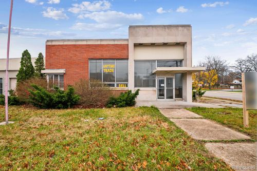 43 W Laketon Ave, Muskegon, MI, 49441-2502 | Card Image